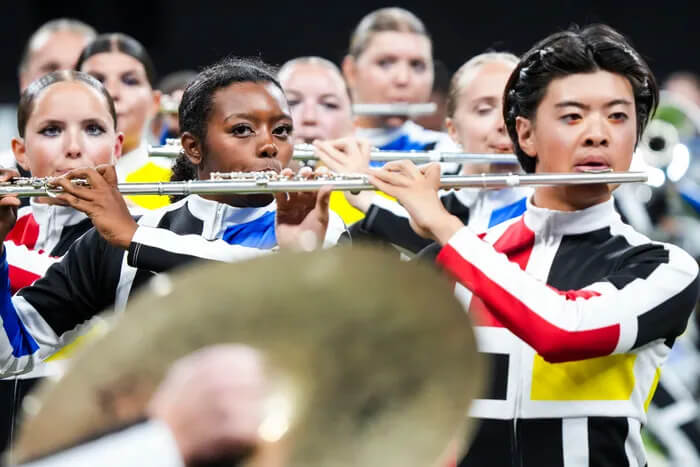avon-band-3