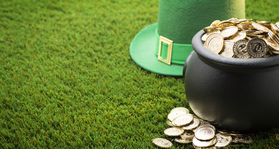 pot_of_gold_and_leprechaun_hat pot_of_gold_and_leprechaun_hat