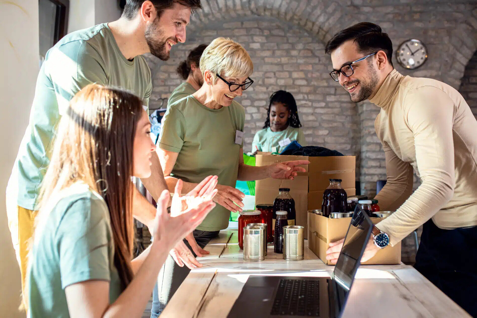 nonprofit volunteer group working together